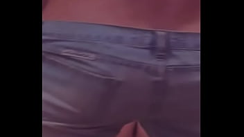 Macho latino scrot me folla a pelo y el queria con condon que salvaje es