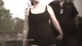 Quick BJ in the park after dark