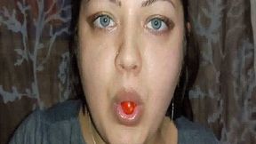 Swallowing tomatoes WMV(1280*720)HD