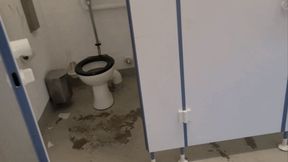 Oeffentliches Damenklo 3