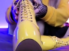 Queenie Steph High Heels And Bare Feet