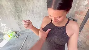 My Horny Neighbor I Ask Her To Wash My Clothes And I Pay Her With Semen On Her Face