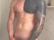 Grosso cazzo nella doccia