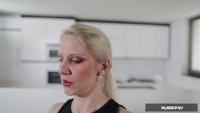 playful caroline de jaie 3