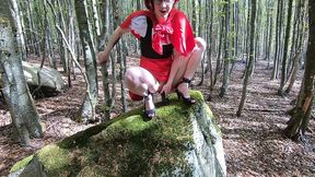 je me gode dans les bois!exhib forestiere!!