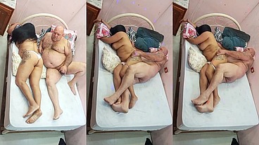 MORENA GOSTOSA QUER TIUZAO TODOS OS DIAS