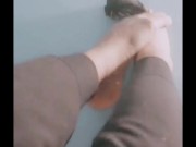 Can my feet help me pay my student debt? DL is $3.00