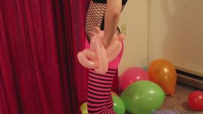 Riann balloon making scene