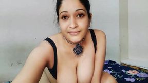 College Girl Fingered Her Ass and Pussy on Video Chat