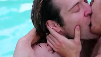 Colby Keller e Levi Michaels pega&ccedil_&atilde_o na piscina