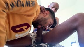 marcos goiano currado pelo pauzudo daylan lennox - negao me deu uma surra de pica grossa e arregacou o meu rabo. sexo selvagem interracial com negao pica grossa