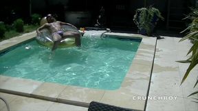 jordan se prend la grosse bite de son pote sans capotes