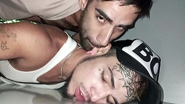 FROM PERU TO MADRID TO SUCK COCKS IN BOYBERRY'S BOOTHS!!!