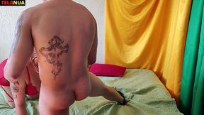 pegou a namorada do amigo sozinha em casa e meteu a pica na safada