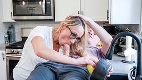 New Home Tenant Can Freeuse His Homeowner'_s Wife Anytime He Wants - Momslave