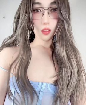 Beautiful Asian Tranny 2