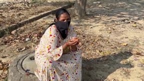 Ek admine ek garib ladki ko choda uska faida uthaya