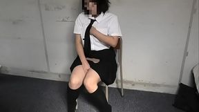 サッカー部の汗の匂いでムラムラしてきてオナニーするサッカー部女子◯生マネ。