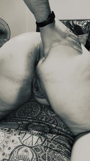 Chubby petera giving up her ass