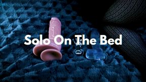 Solo on bed anal