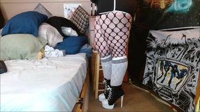 Cosmicjones88 Stripping Down to Nude and Show His Tiny Dicklet