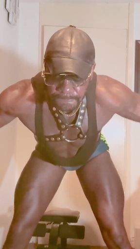 Home Shoulder &amp; Butt Revealing Workout &amp; Prostate Milk Cum