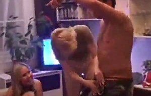 Soiree etudiante qui vire en mega partouze privee!