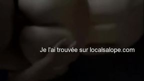 Cette &eacute_tudiante super sexy sait monter parfaitement cette grosse bite
