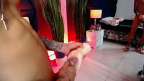 Aron Muller Private Show
