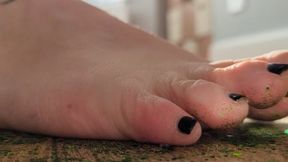 Fair Trade Found 10 cities in her room - Short Version - (4K)