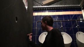 227 / suker dick in glory holes of toilett of bar