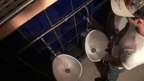 227 / suker dick in glory holes of toilett of bar
