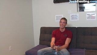 Auditioning gym amateurish intensively jerks penis