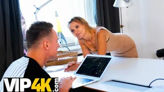 Devious guy demands a quickie before fixing the mature blonde's laptop