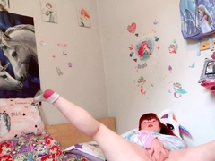 Amateur Latina Milf Masturbates on Cam