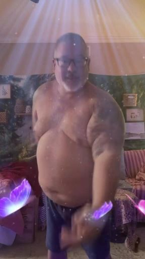 See the FAT OLD MAN full nude