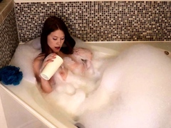 Ginger ASMR Nude Bathing Before Bed Onlyfans Video