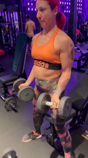 PUMPING my biceps