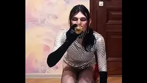 Slurping His Sweet Piss: Slim Crossdressers Juicy Solo Session – GayPee 18+