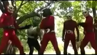 Supergirl cosplayer blir bunden och knullad