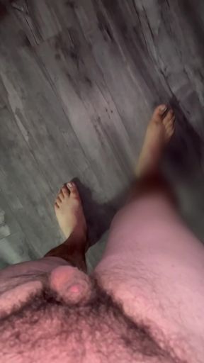 Amateur man with small cock shows off his micro penis