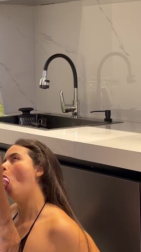My Sister-in-law Makes Me Breakfast and as a Reward I Fuck Her Hard!!