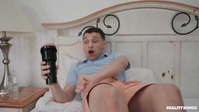 Amateur hot maid sucks cock and rides