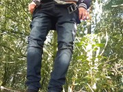 Naakt in het bos
