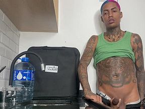 mulher jovem de 18 anos