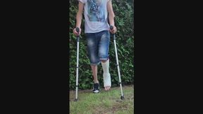 Adventure with a Short Leg Cast - Application Crutches Bed Close Up