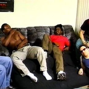 On big booty black chick help four guys to have a good time