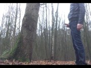 I love to pee in public