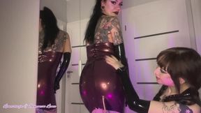 Latex and ass worship + holes training