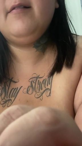 BBW Se Exibindo No Provador